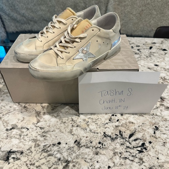 LIKE NEW WOMENS GOLDEN GOOSE SNEAKERS - Picture 1 of 7
